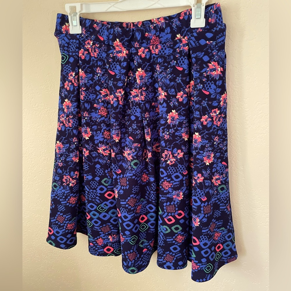NWOT size S LuLaRoe Madison skirt